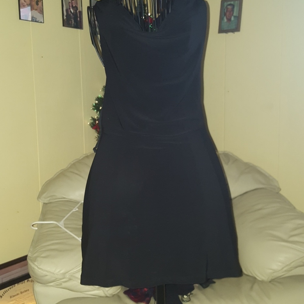 Backless dress